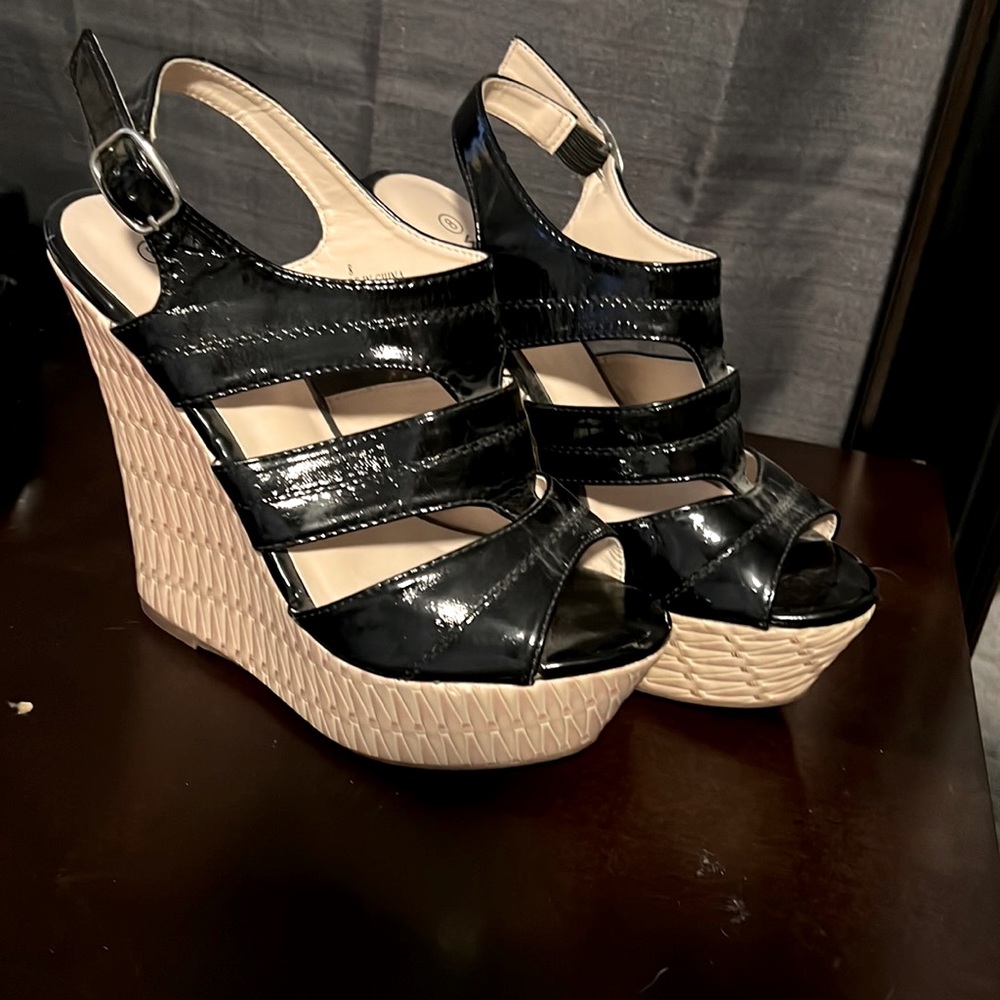 Wedge heels